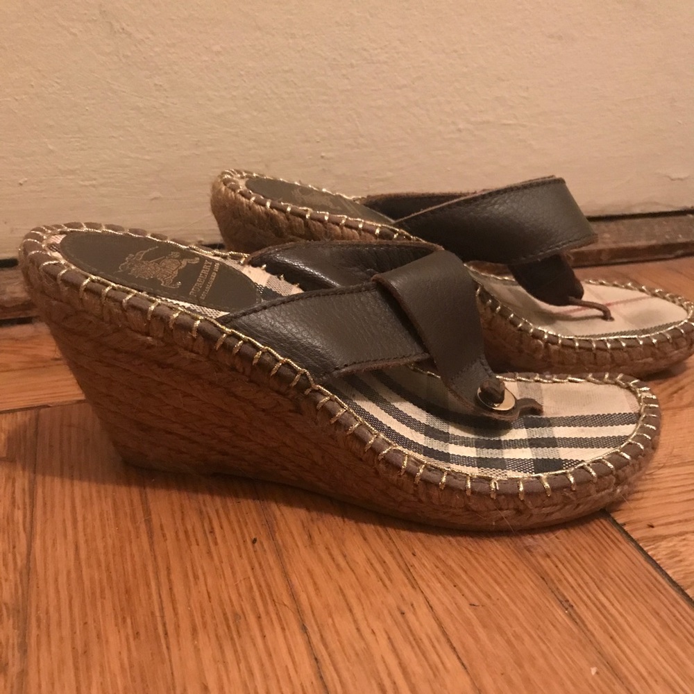 Burberry Brown Leather w/gold trim Espadrilles